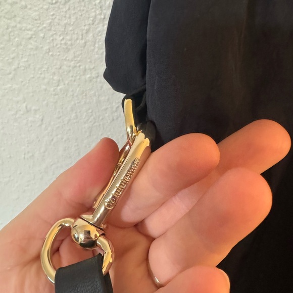 lululemon On My Level Bag - Picture 4 of 8